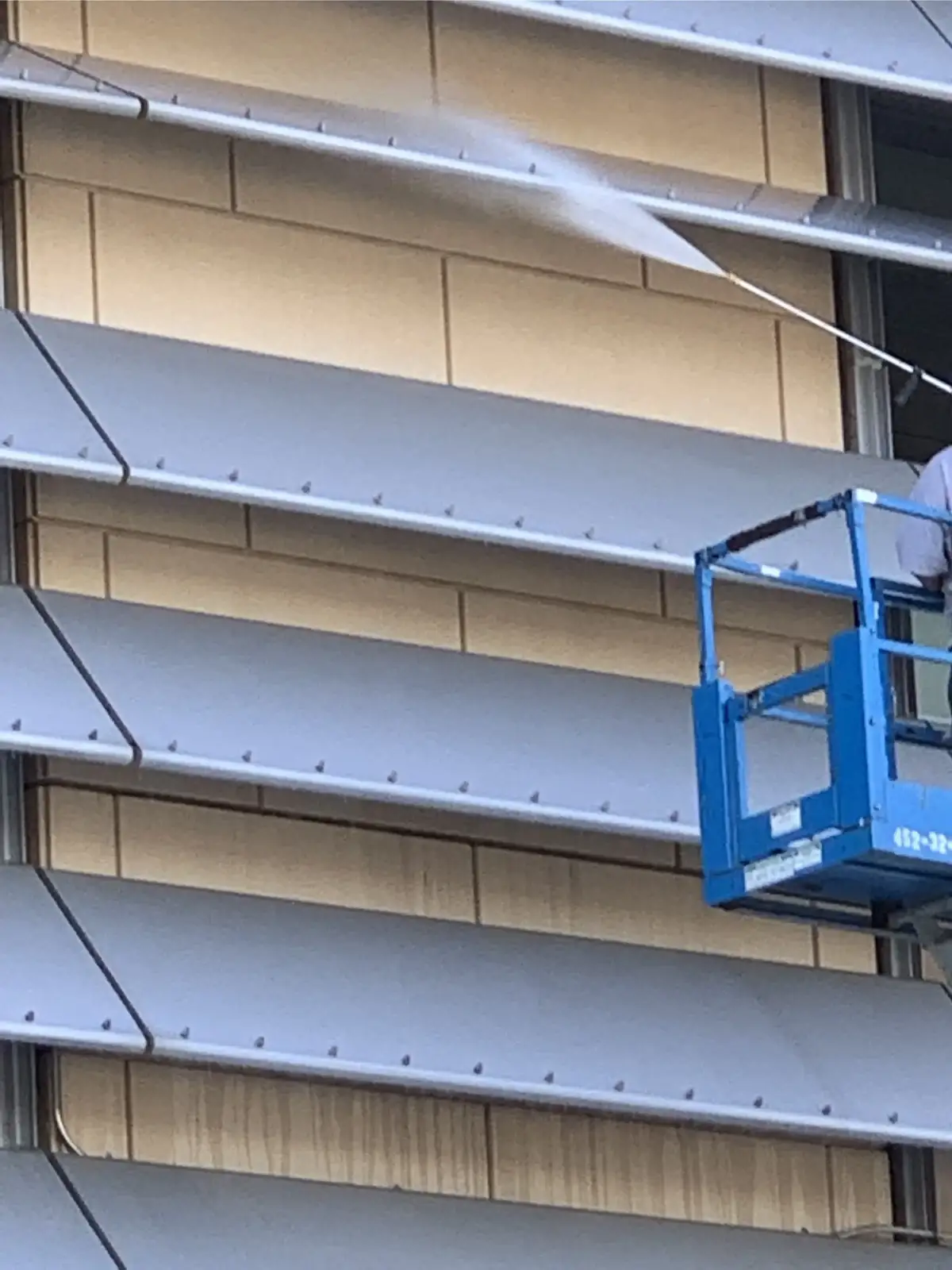 bird dropping cleanup and power washing work for Power Washing Photos