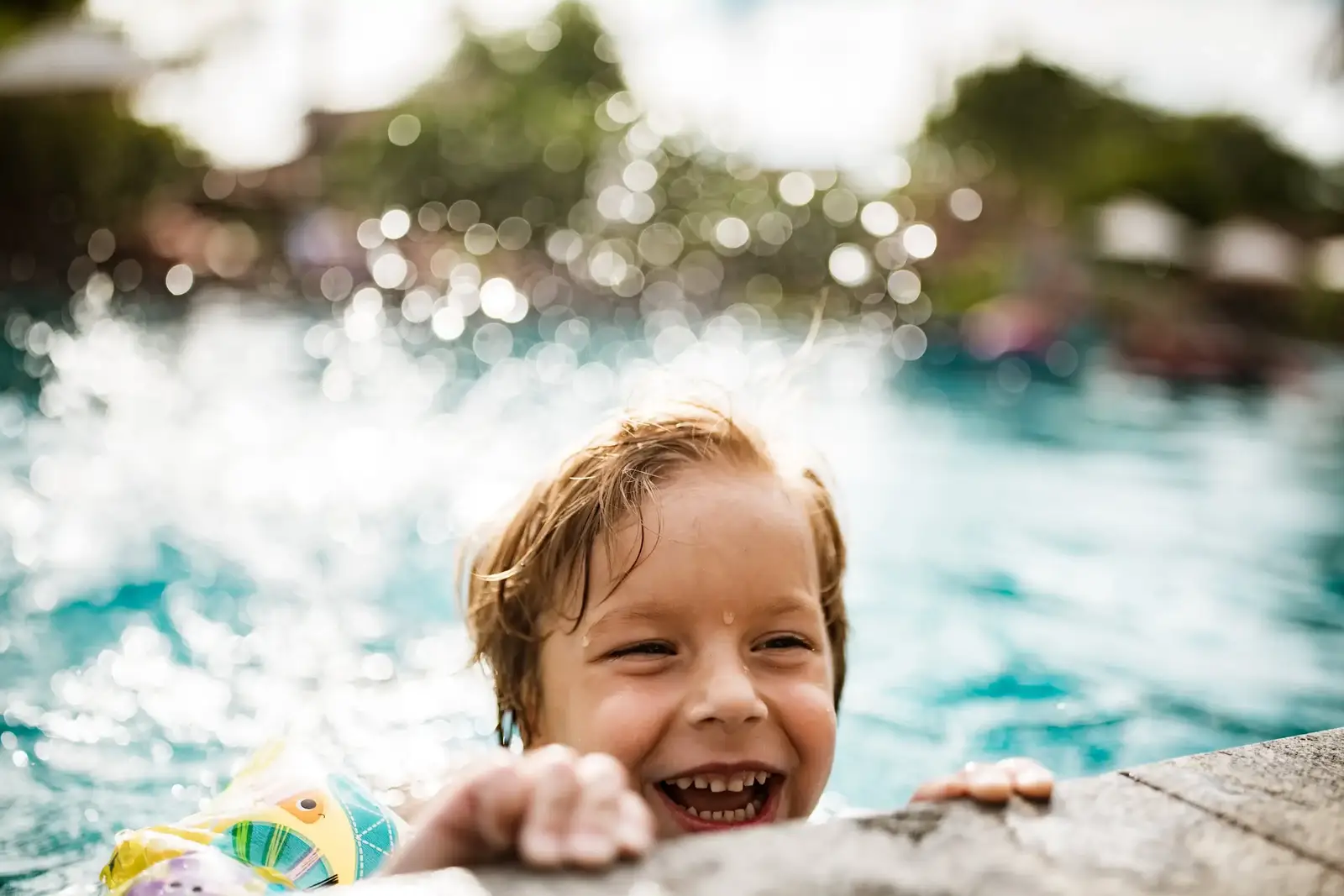 How a pool season install runs