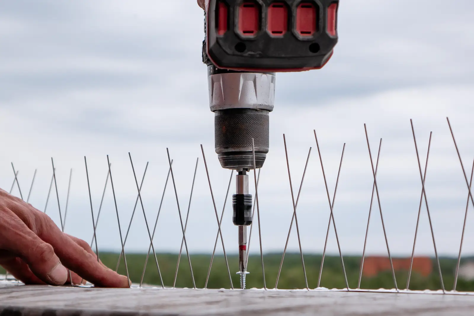How a spike installation runs